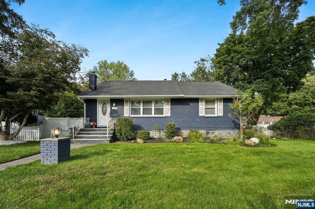 383 Closter Dock Road Closter, NJ 07624 - Photo 1 of 16 Gallery Image 1