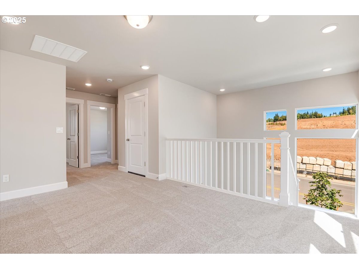 18070 Southwest Barrows Road Beaverton, OR 97007 - Photo 11 of 16 Gallery Image 11