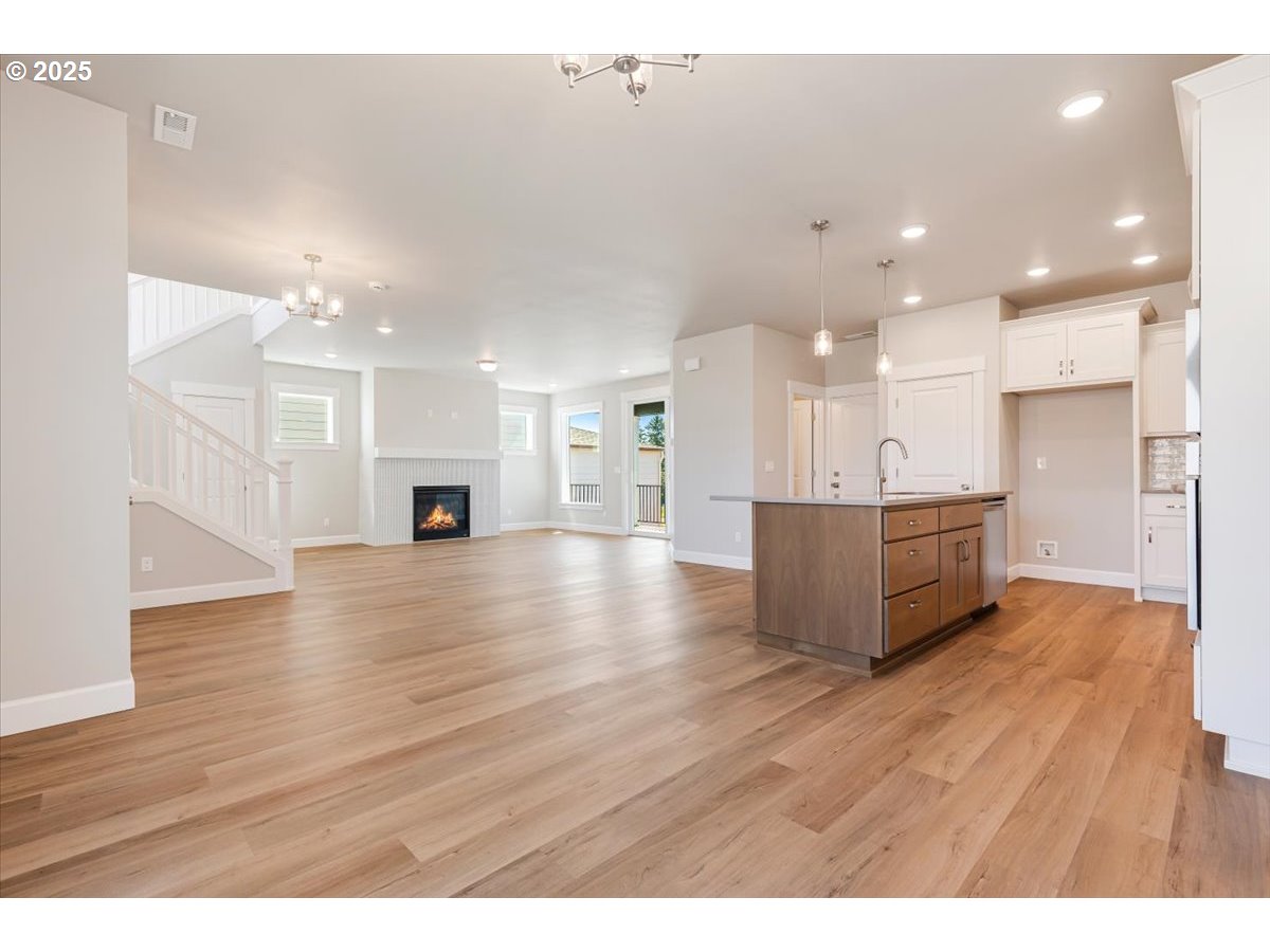 18070 Southwest Barrows Road Beaverton, OR 97007 - Photo 10 of 16 Gallery Image 10