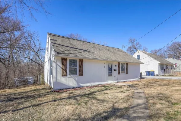 $254,500 | 8446 Oak Street, Kansas City, MO 64114
