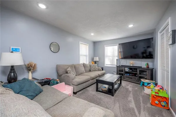 $254,500 | 8446 Oak Street, Kansas City, MO 64114