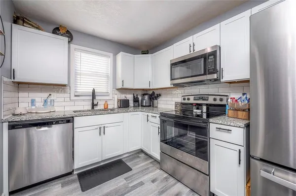 $254,500 | 8446 Oak Street, Kansas City, MO 64114