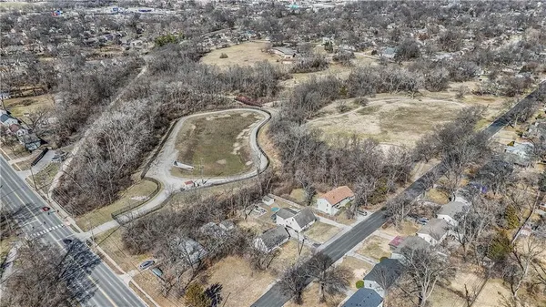 $254,500 | 8446 Oak Street, Kansas City, MO 64114