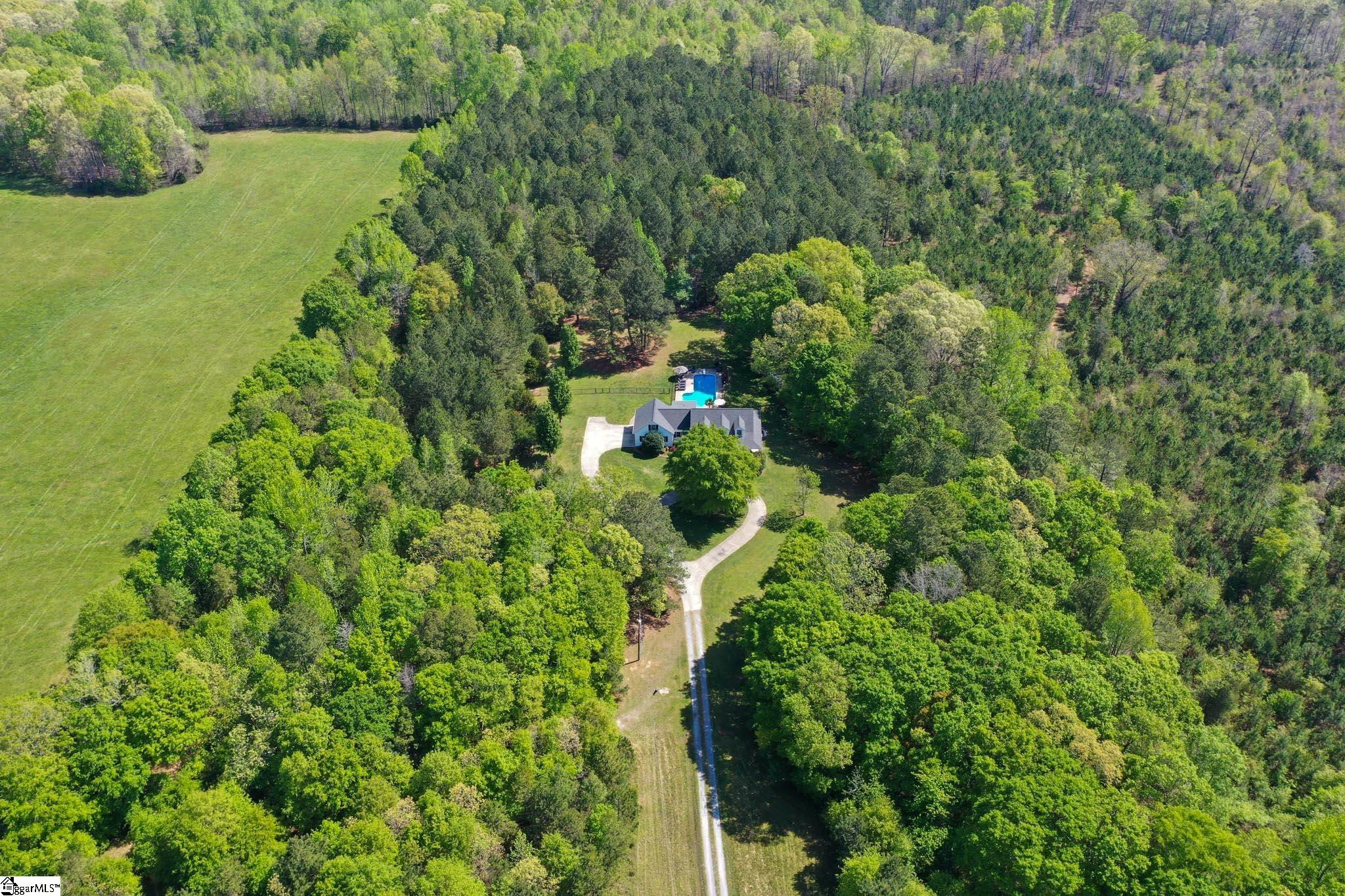 1750 Holliday Dam Road Belton, SC 29627 - Photo 4 of 33