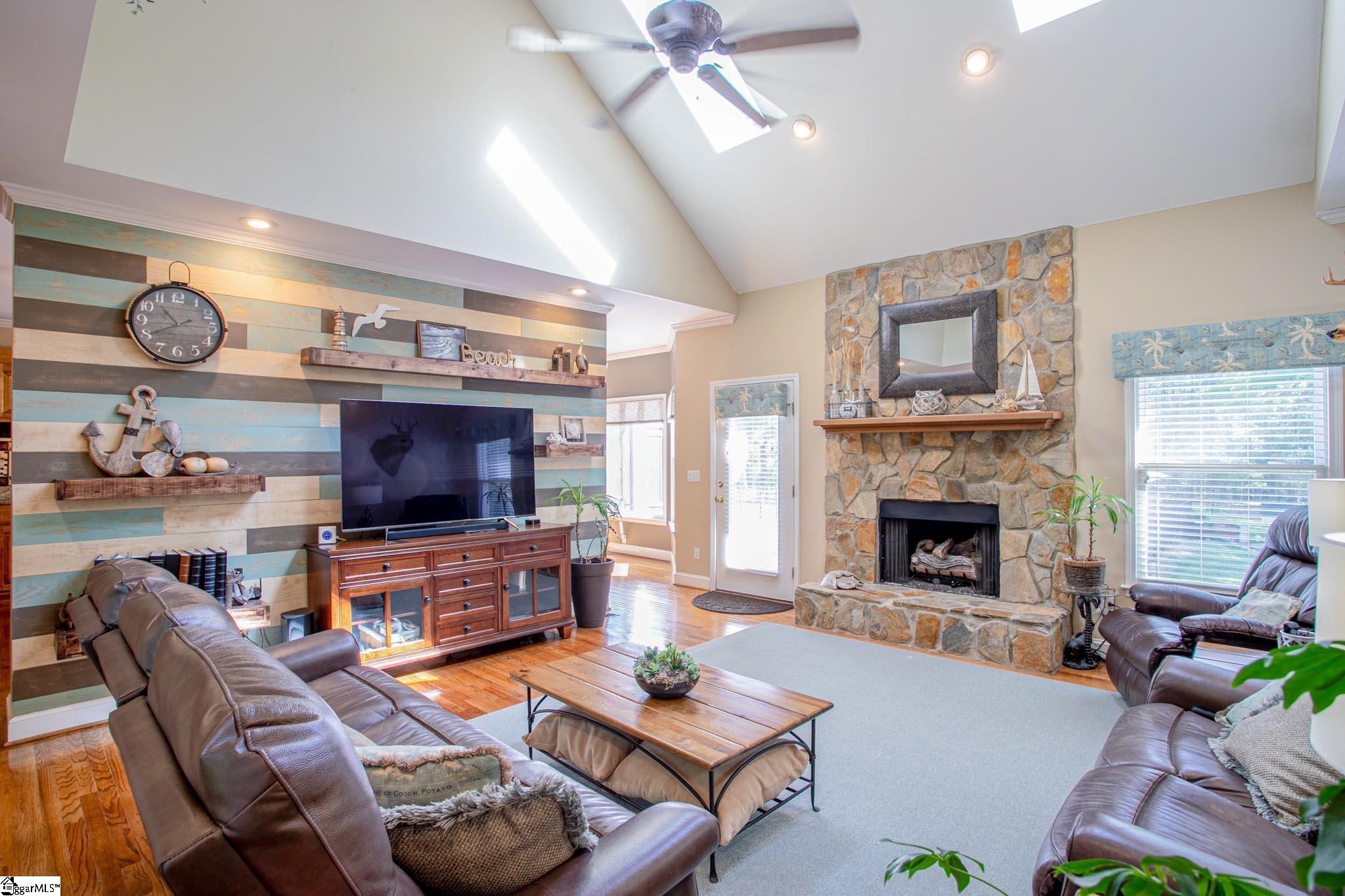 1750 Holliday Dam Road Belton, SC 29627 - Photo 8 of 33