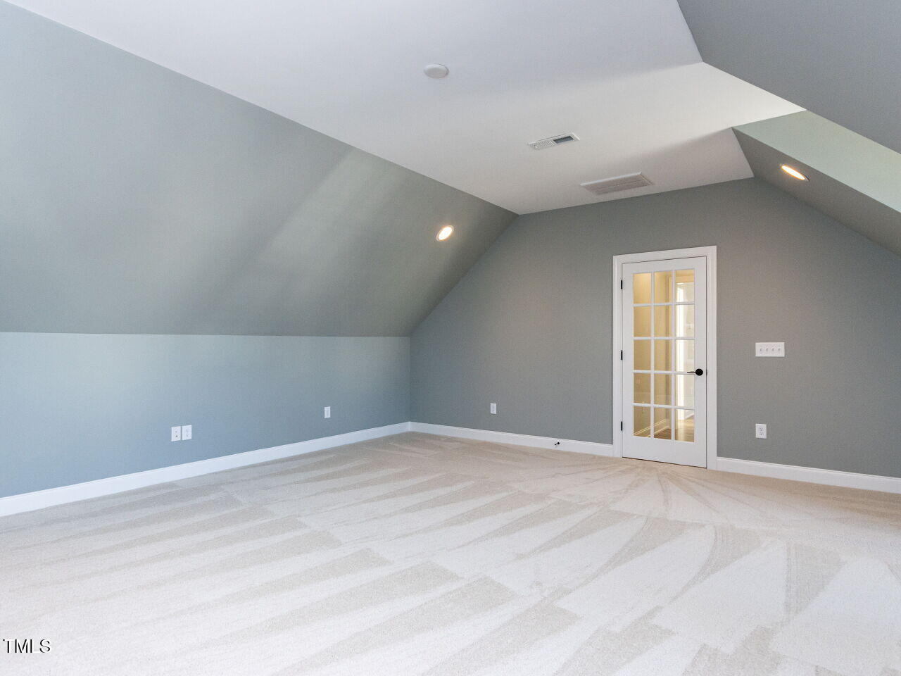 809 St Charles Street Durham, NC 27713 - Photo 35 of 43 a view of an empty room