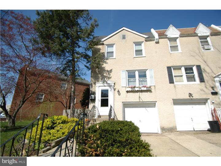 2871 Angus Road Philadelphia, PA 19114 - Photo 2 of 5