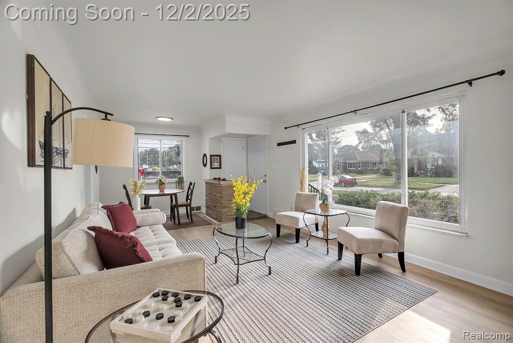 17150 Wakenden Redford, MI 48240 - Photo 8 of 35