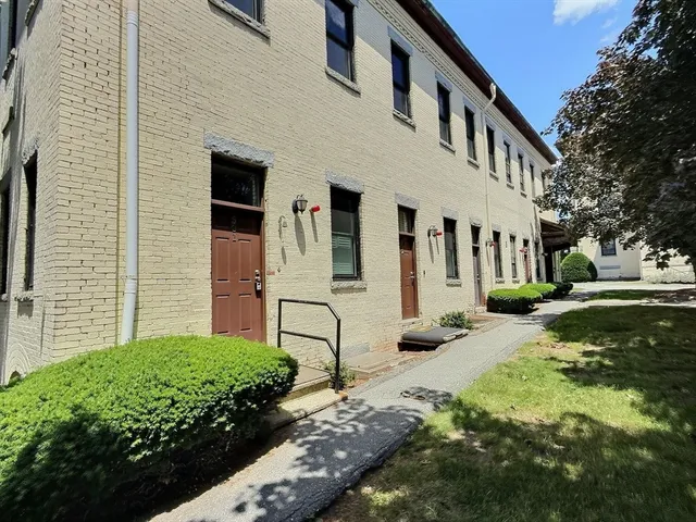 $349,999 | 201 Thorndike Street, Unit 501, Lowell, MA 01852