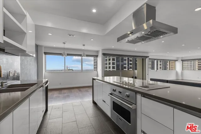 $5,995 | 10701 Wilshire Boulevard, Unit 804, Los Angeles, CA 90024