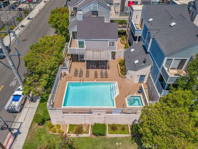 $555,000 | 628 Daisy Avenue, Unit 420, Long Beach, CA 90802