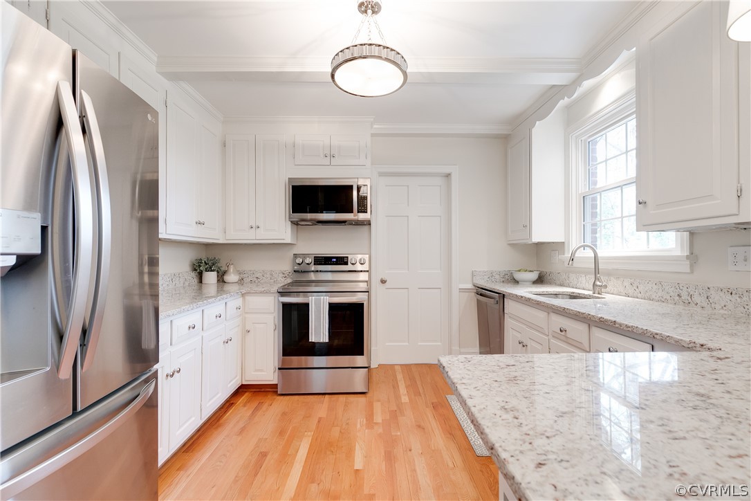 1015 Ridge Top Road Henrico, VA 23229 - Photo 10 of 50 Pretty white cabinets and granite counters