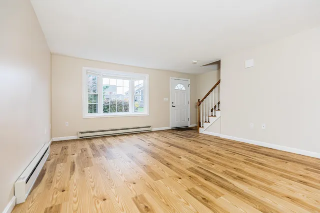 $3,500 | 1275 Maplewood Avenue, Unit 7, Portsmouth, NH 03801