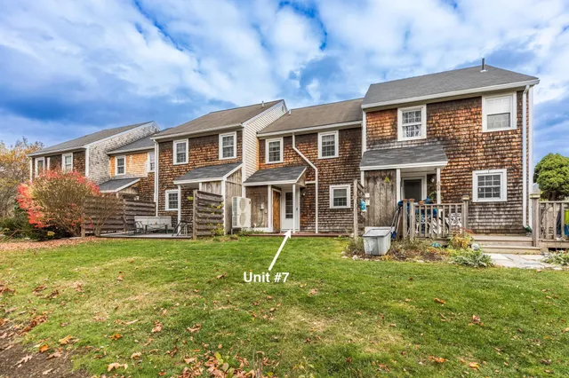 $3,500 | 1275 Maplewood Avenue, Unit 7, Portsmouth, NH 03801