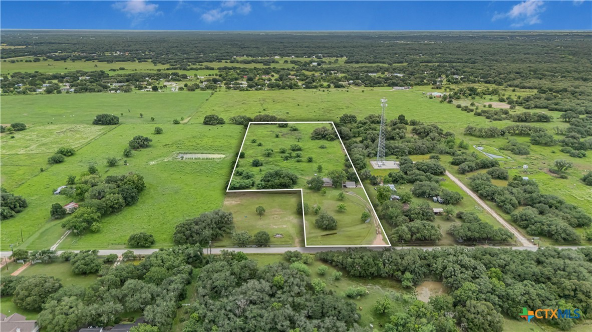2631 Benbow Road Inez, TX 77968 - Photo 2 of 33