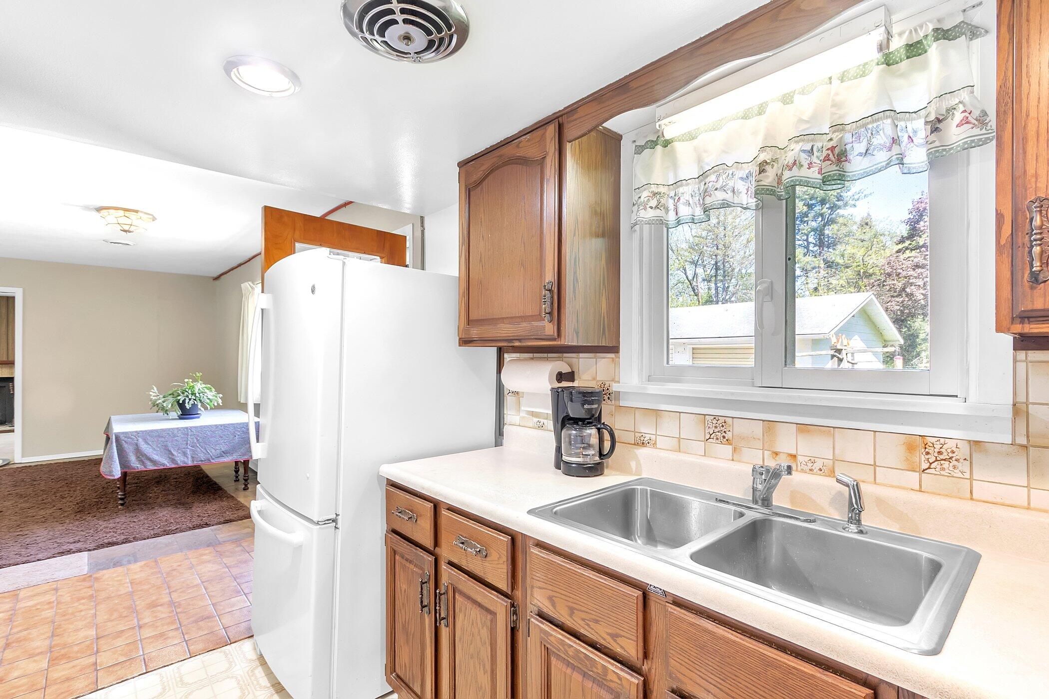 18967 Three Oaks Road Three Oaks, MI 49128 - Photo 10 of 36 kitchen