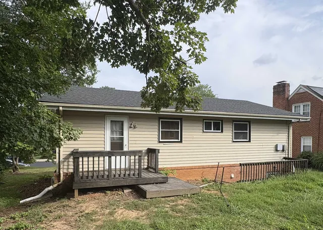 $399,900 | 833 Jefferson Avenue, Waynesboro, VA 22980