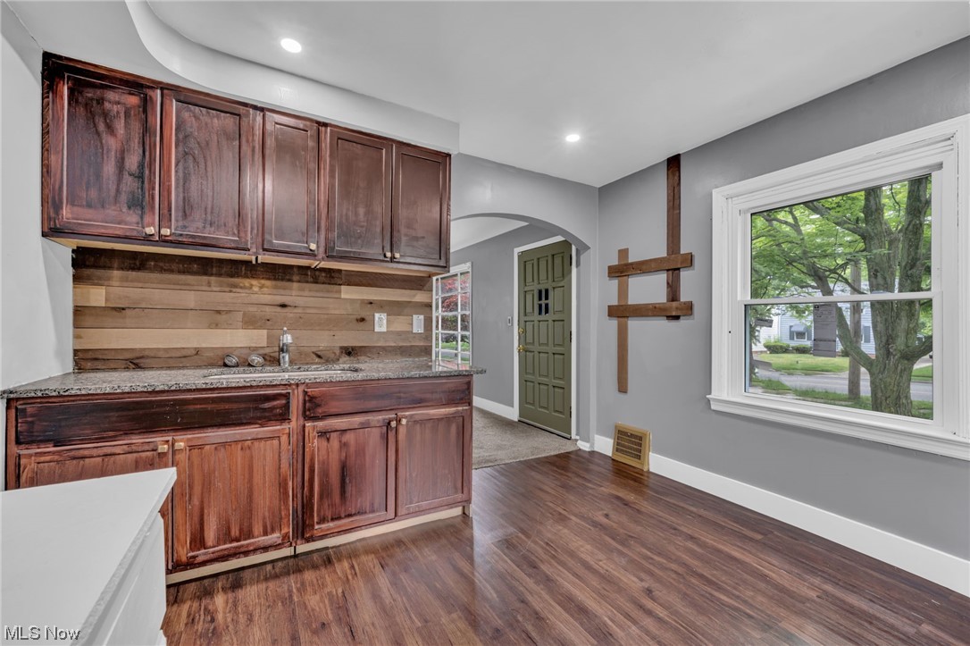 19504 Libby Road Maple Heights, OH 44137 - Photo 11 of 27 Gallery Image 11