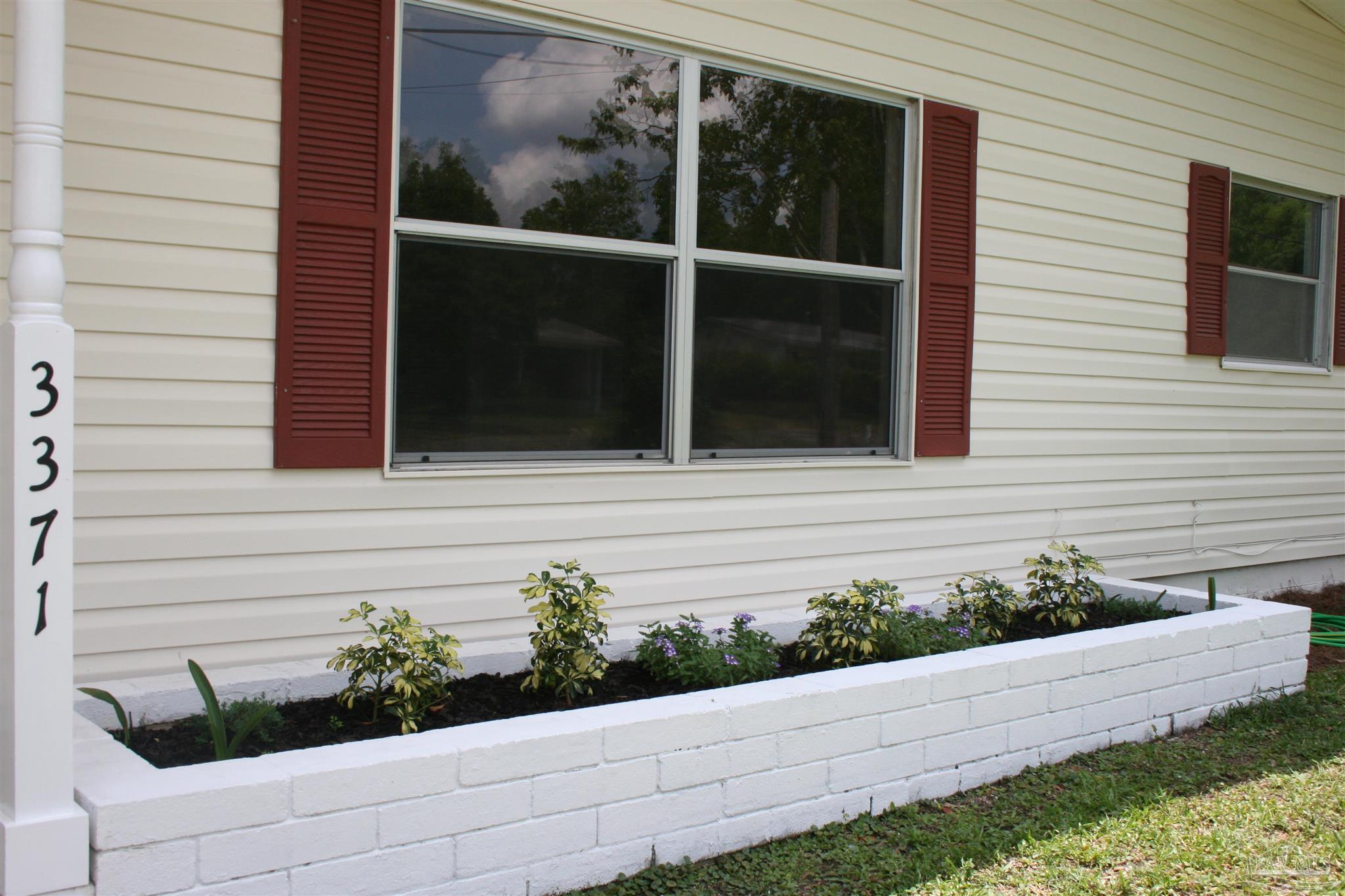 3371 Wellington Road Pensacola, FL 32504 - Photo 4 of 17 Gallery Image 4