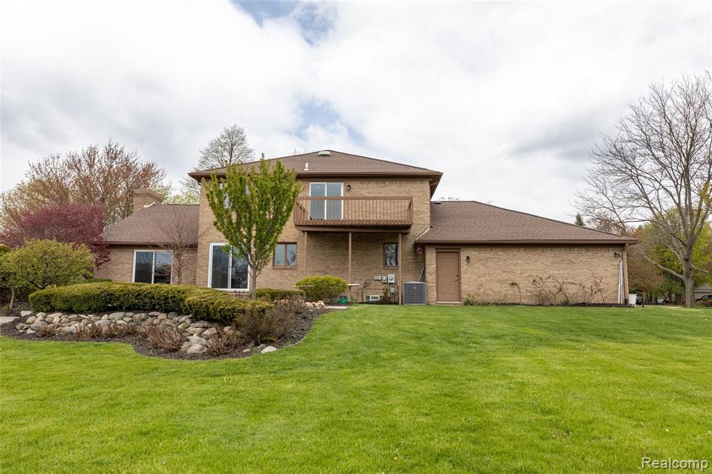 41223 Coventry Road Novi, MI 48375 - Photo 2 of 33