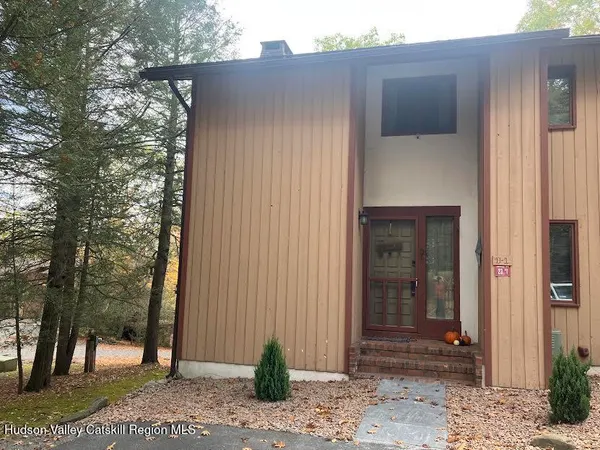 $355,000 | 23 Townhouse Lane, Unit D 1, Windham, NY 12439