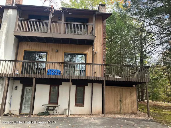 $355,000 | 23 Townhouse Lane, Unit D 1, Windham, NY 12439