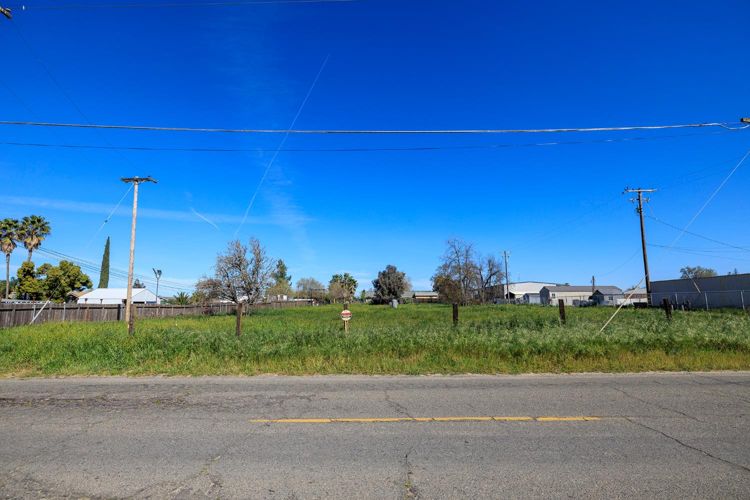 16834 Letteau Avenue Delhi, CA 95315 - Photo 2 of 9 a view of a street