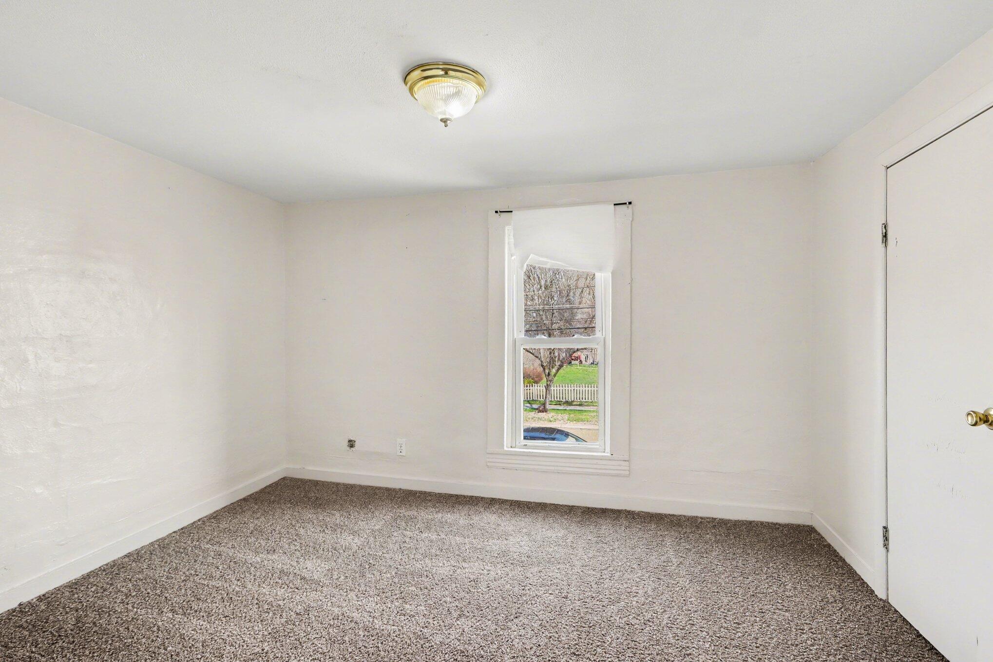 607 Mechanic Street Three Rivers, MI 49093 - Photo 11 of 20 011_file_3213