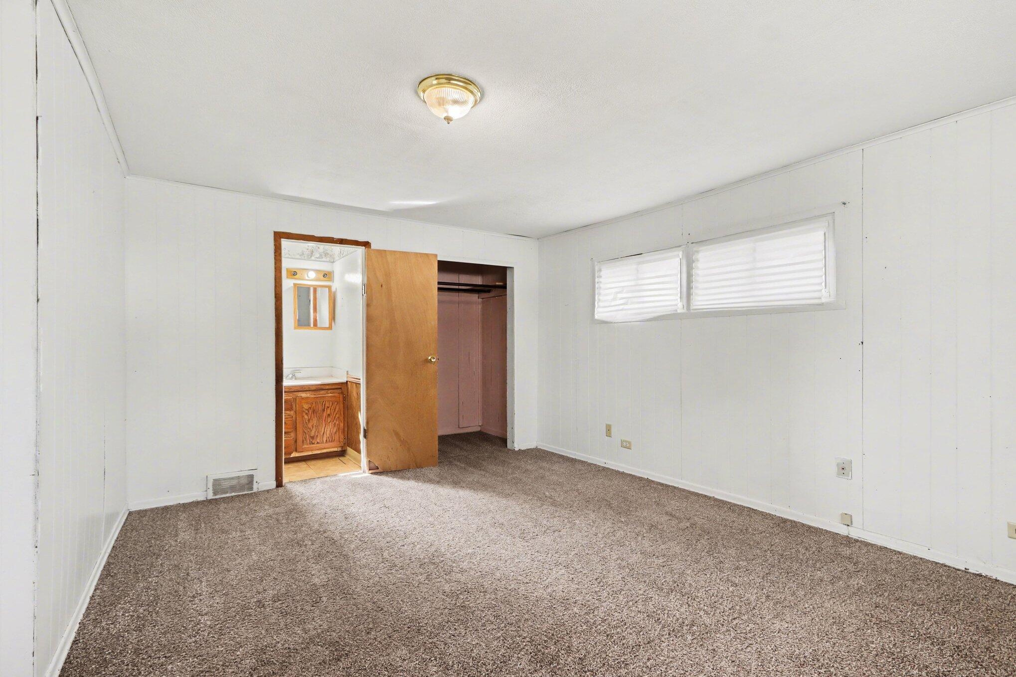 607 Mechanic Street Three Rivers, MI 49093 - Photo 15 of 20 015_file_5909