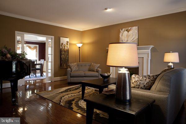 1055 Hunters Path Lancaster, PA 17601 - Photo 8 of 31 Gallery Image 8