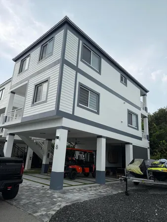 $1,300,000 | 94825 Overseas Highway, Unit 8, Key Largo, FL 33037