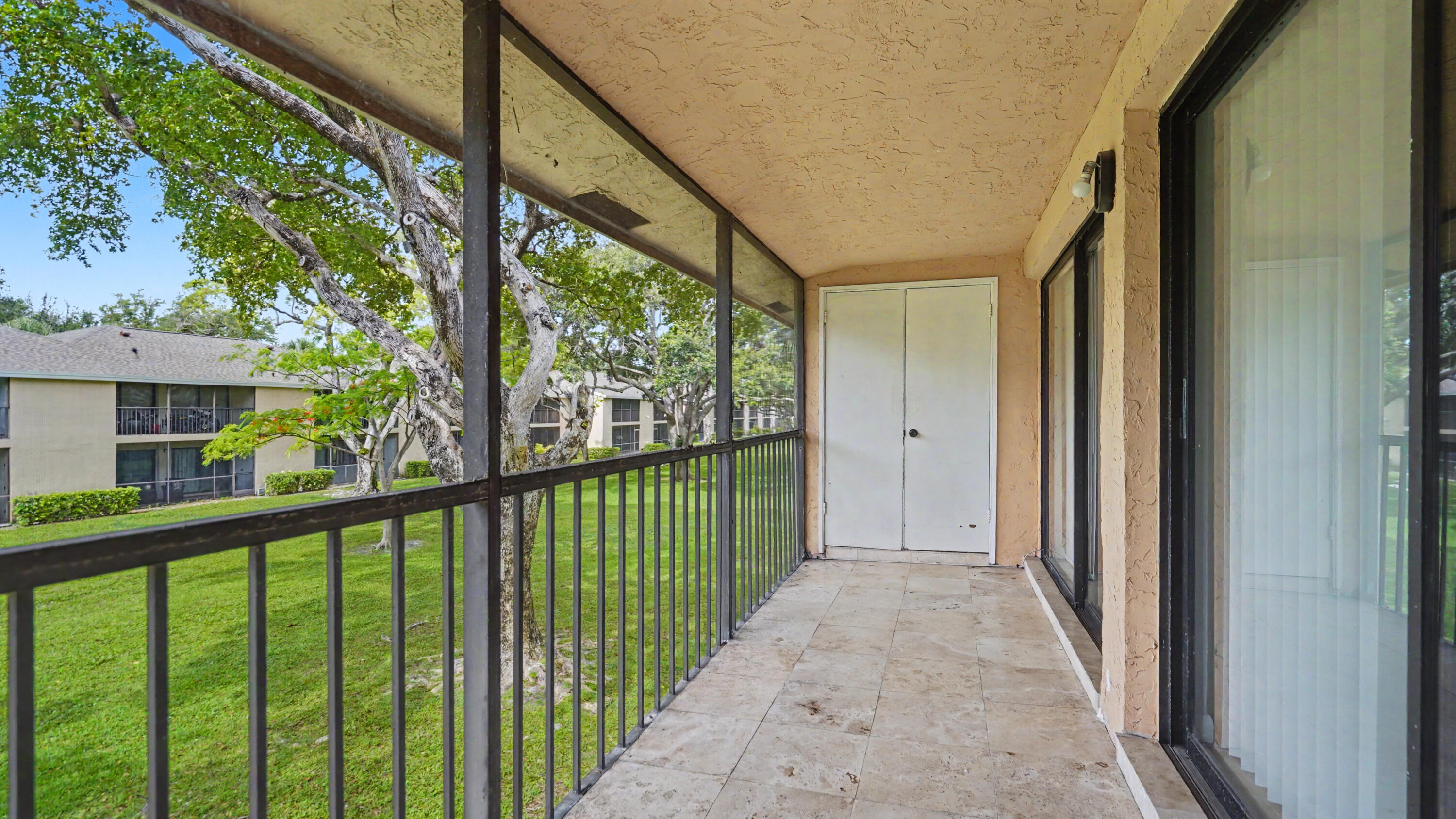 3939 Northeast 5th Avenue, Unit A201 Boca Raton, FL 33431 - Photo 32 of 44 DSC08851