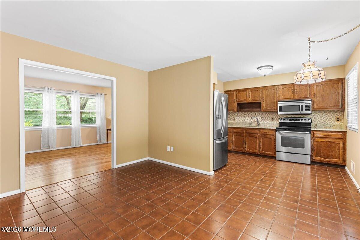885 Hyson Road Jackson, NJ 08527 - Photo 13 of 36 20-Dining Room