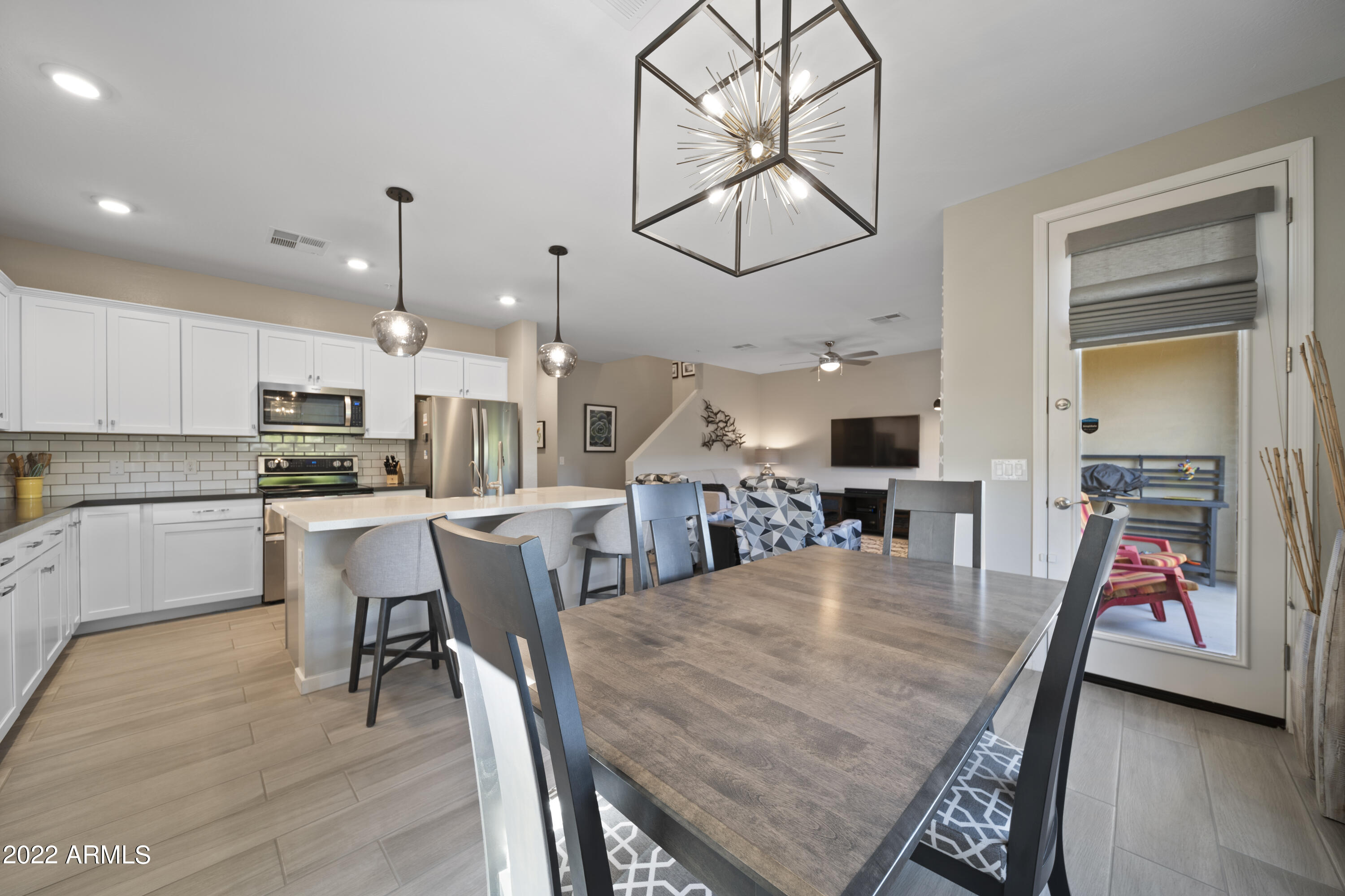3900 East Baseline Road, Unit 147 Phoenix, AZ 85042 - Photo 8 of 35 Separate eating area