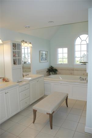 46 Hillside Road Westport, MA 02790 - Photo 8 of 15 Gallery Image 8