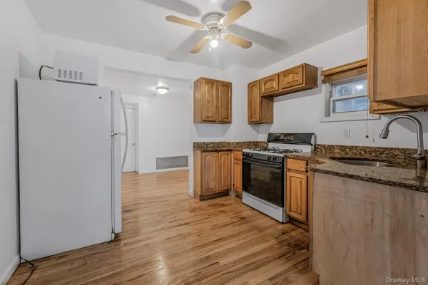 $899,000 | 90-06 107th Avenue | Liberty Heights Ward