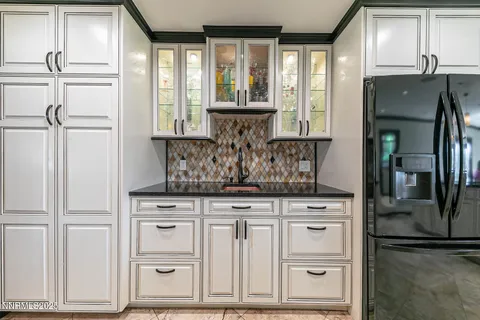 $1,995,000 | 2000 Manzanita Lane, Reno, NV 89509