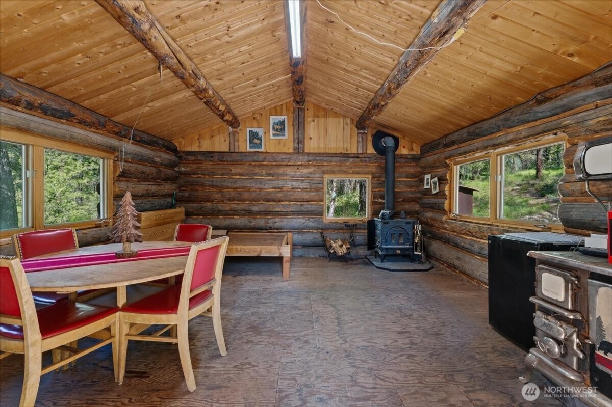 2350 First Crk Road Chelan, WA 98816 - Photo 36 of 39 a view of a patio with a table and chairs