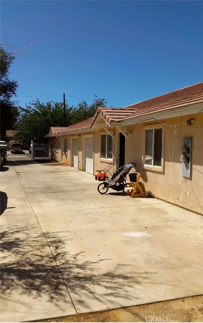 38726 4th Palmdale, CA 93550 - Photo 4 of 7 a view of a outdoor space with furniture
