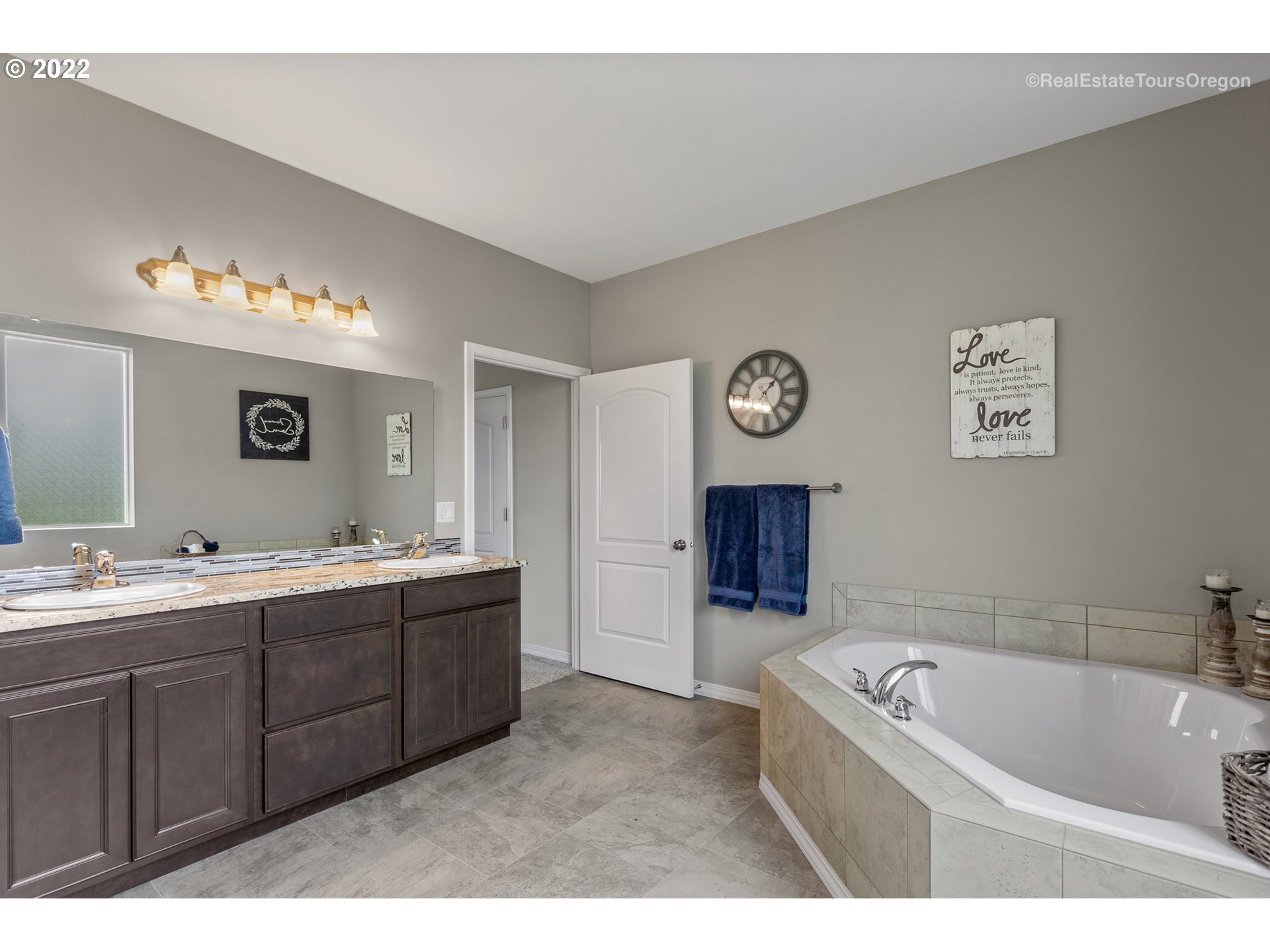 17207 South Carus Road Beavercreek, OR 97004 - Photo 15 of 32 Gallery Image 15