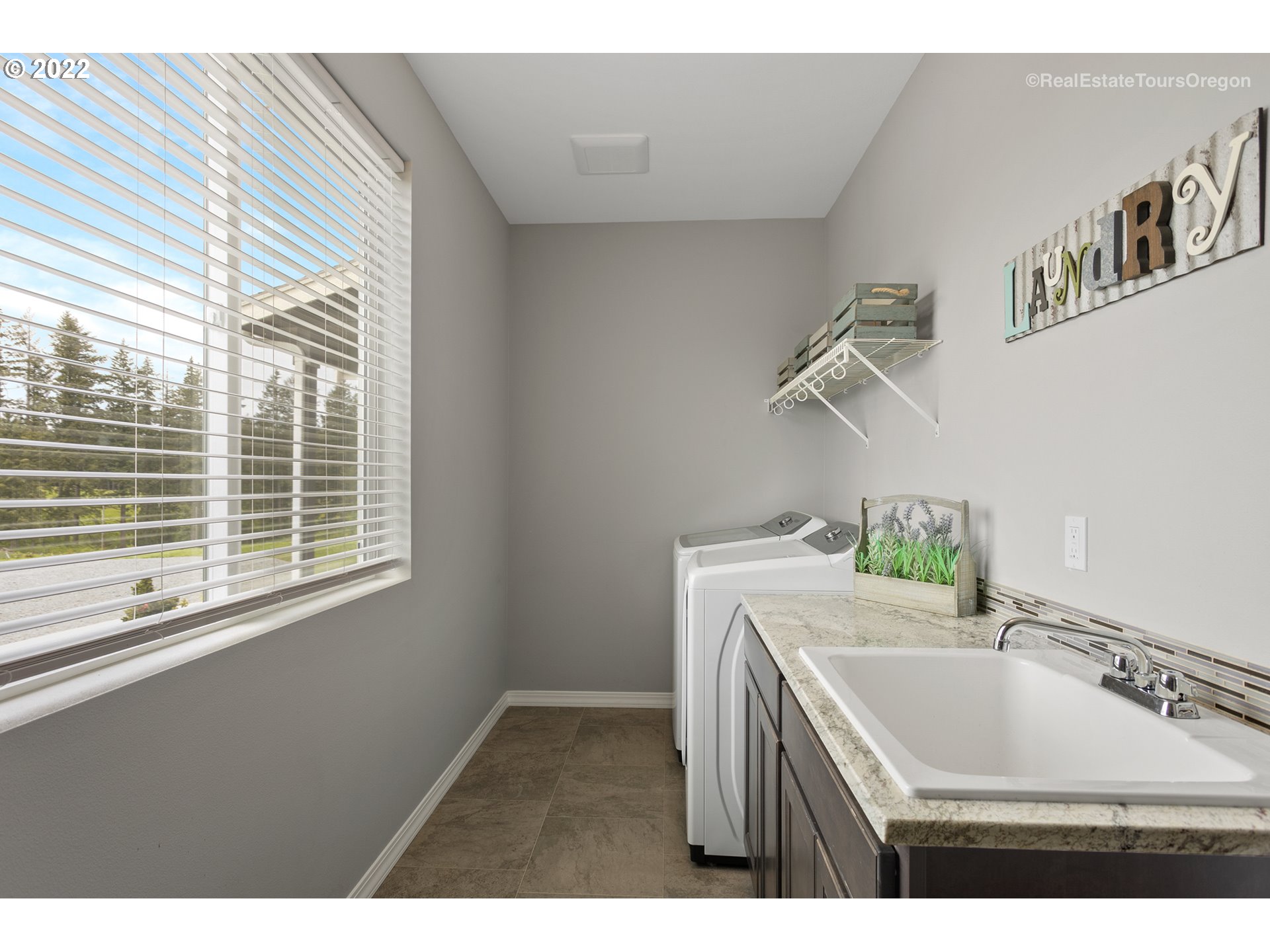 17207 South Carus Road Beavercreek, OR 97004 - Photo 26 of 32 Gallery Image 26