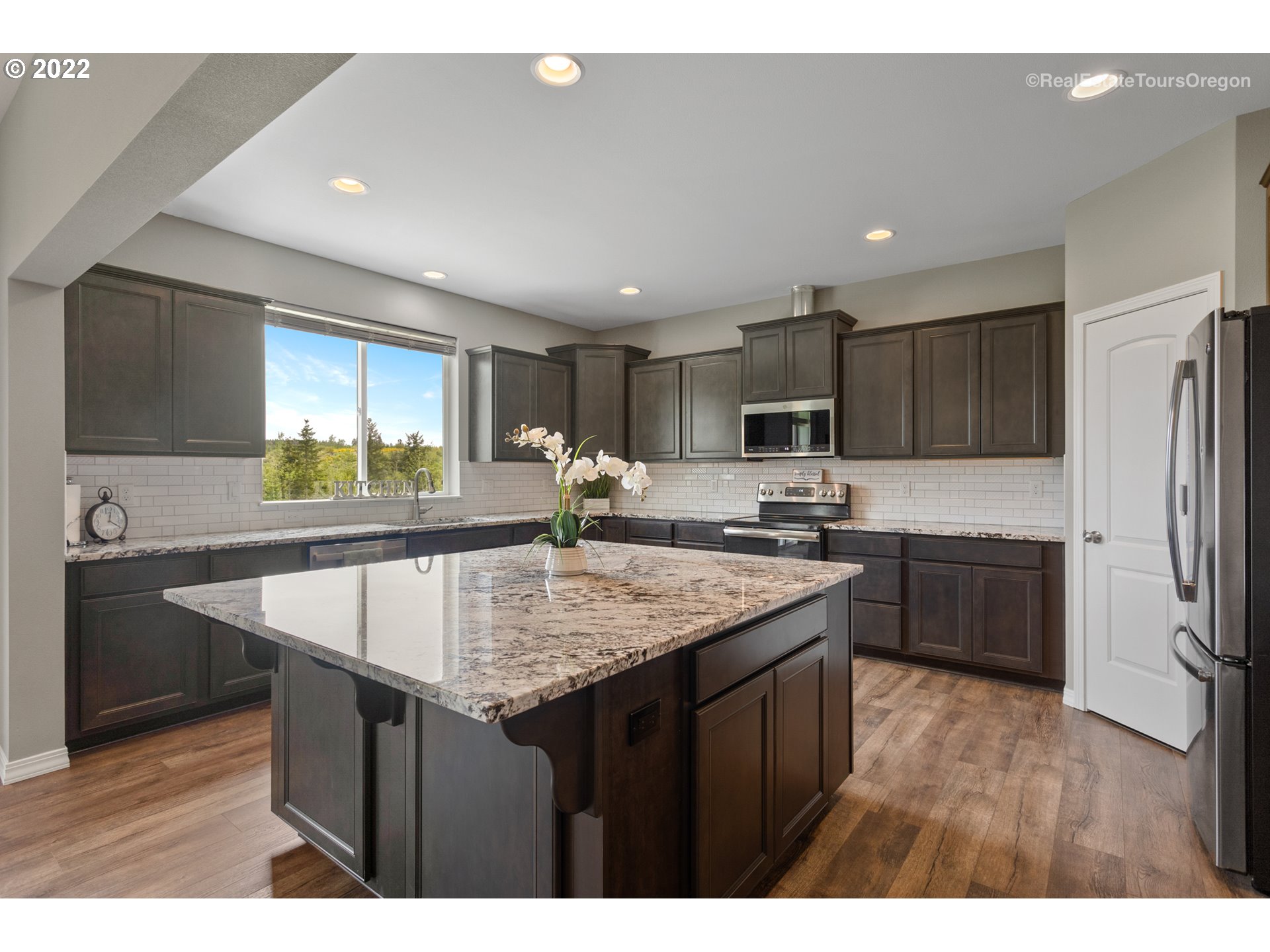 17207 South Carus Road Beavercreek, OR 97004 - Photo 7 of 32 Gallery Image 7