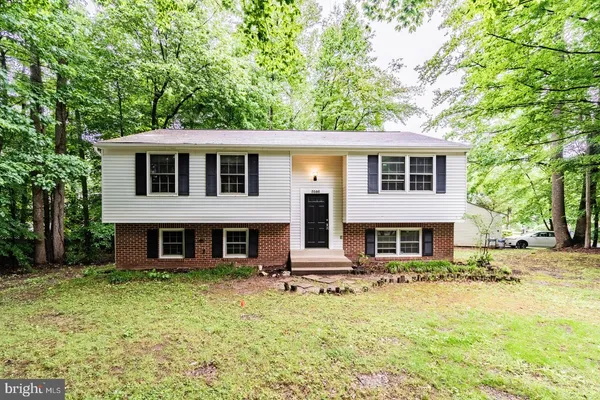 $2,950 | 5146 Bradfield Drive, Annandale, VA 22003