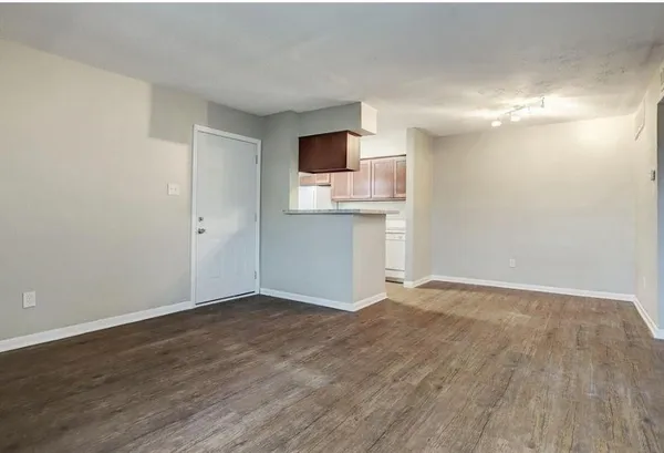 $900 | 9550 Deering Drive, Unit 305, Houston, TX 77036