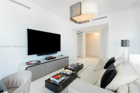 $9,995,000 | 17975 Collins Avenue, Unit N1402, Sunny Isles Beach, FL 33160