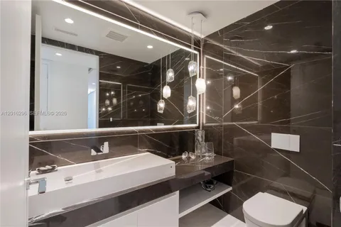 $9,995,000 | 17975 Collins Avenue, Unit N1402, Sunny Isles Beach, FL 33160