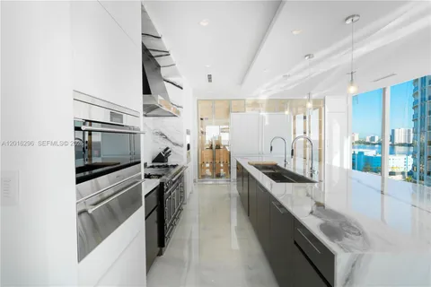 $9,995,000 | 17975 Collins Avenue, Unit N1402, Sunny Isles Beach, FL 33160