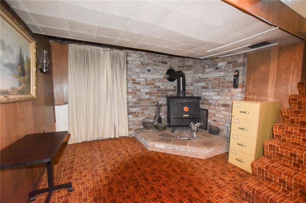 428 Dinnerbell Road Butler, PA 16002 - Photo 10 of 14 a very nice looking room with a large window