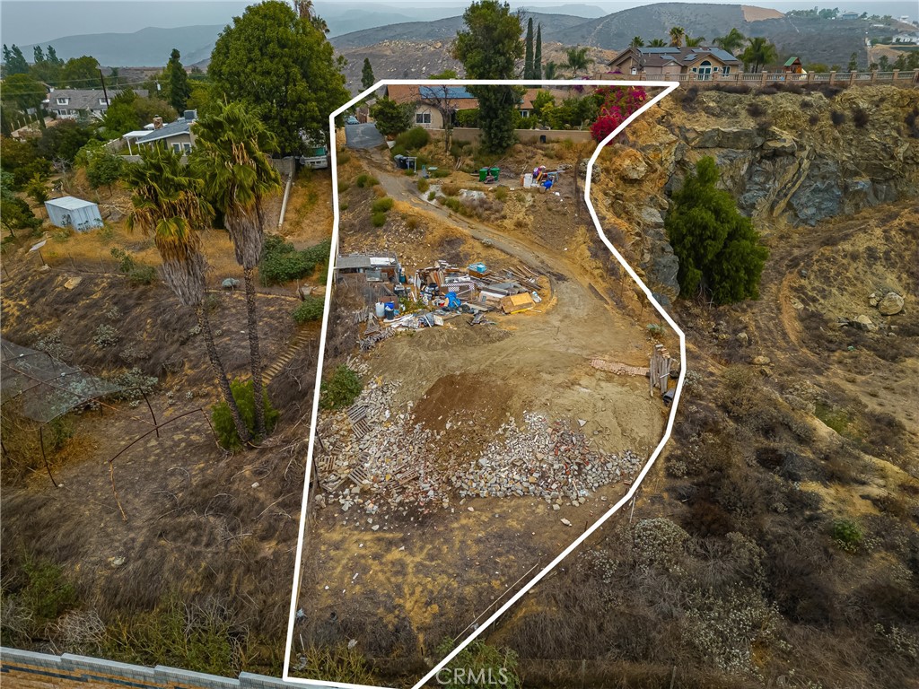 7233 Bel Air Street Corona, CA 92881 - Photo 3 of 39 a view of swimming pool