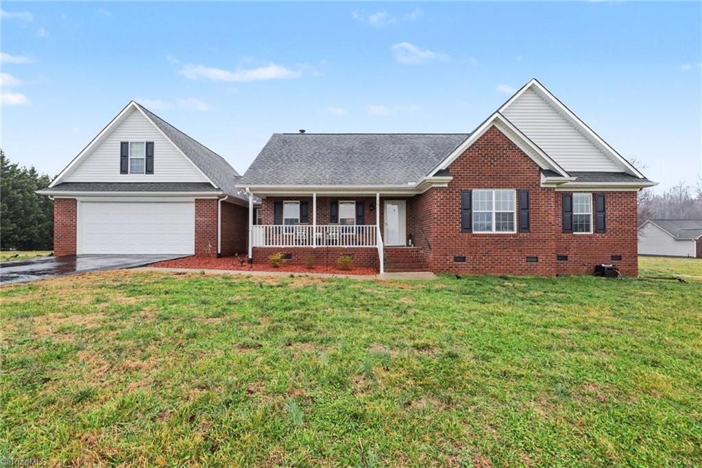 5421 Waynick Meadow Road Asheboro, NC 27205 - Photo 3 of 28